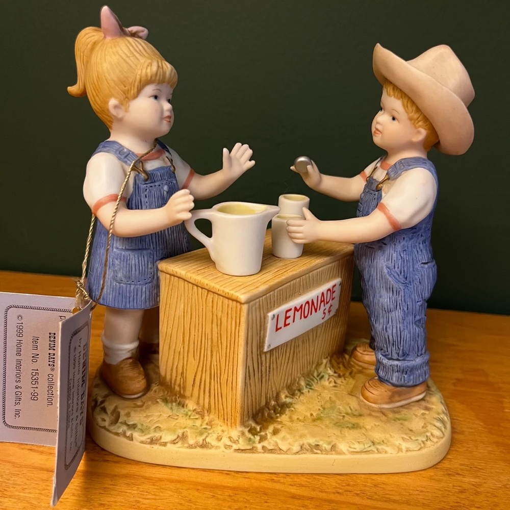 Porcelain Lemonade Stand Figurine - Denim Days